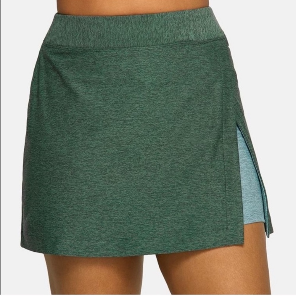 NWOT Outdoor Voices green/baby blue court skort size XL